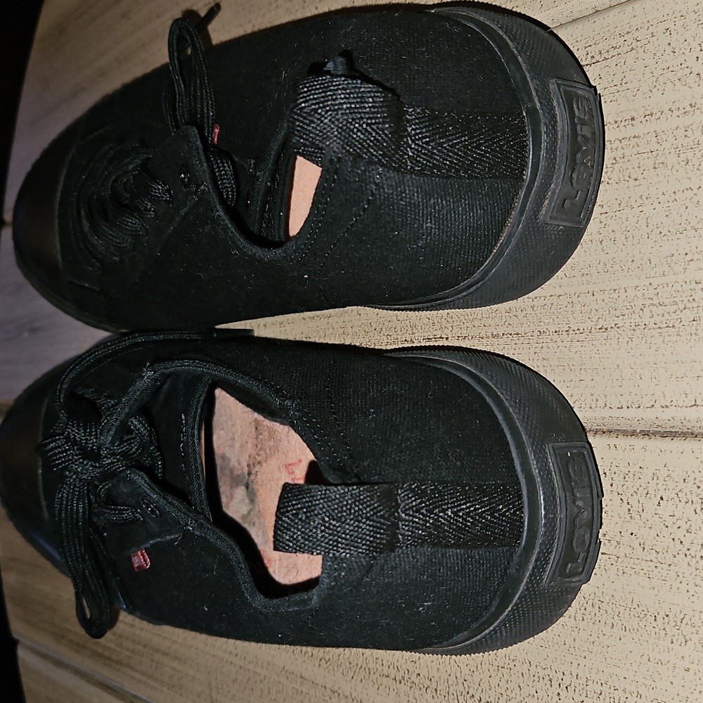 Shoes - Picture 3 of 7